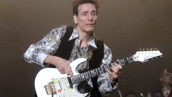 Steve Vai The Audience Is