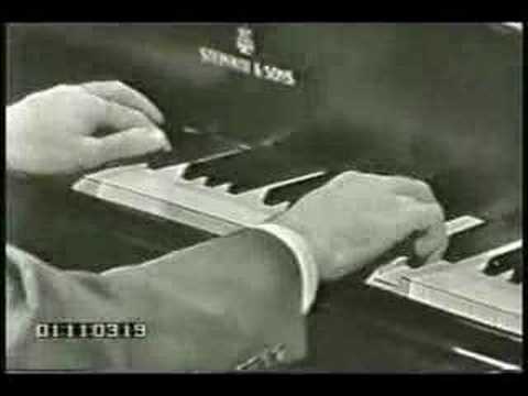 Ferrante and Teicher playing Oye