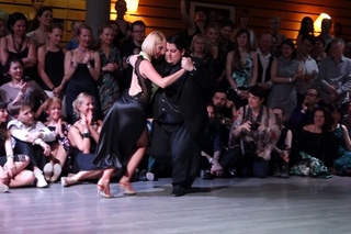 Aoniken Quiroga & Alejandra Mantiñan. 1. PT-18 Gran Milonga I