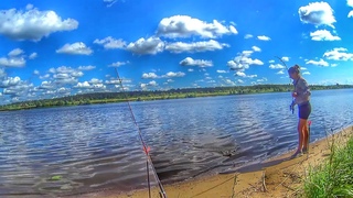 крупные ЛЕЩИ клюют на ПЕНОПЛАСТ. РЫБАЛКА НА ДОНКИ. Russian fishing
