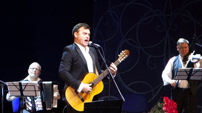 романсы дятлова. евгений дятлов нич яка мисячна. соловьяненко нич яка мисячна. евгений дятлов ничьяка мисячна зоряна ясная. бежит река песня владимир дыбин.