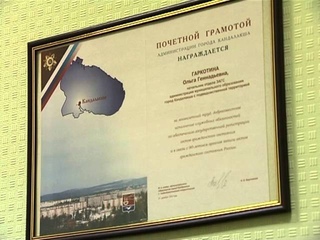 На свет появились две девочки и один мальчик.