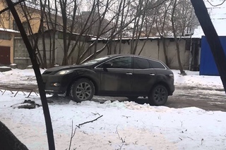 Осваиваю высоту сугробов и бордюров. Понравилось!