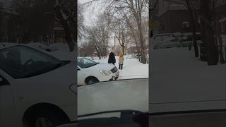 Вытаскиваю Nissan Almera через полиспаст