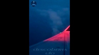 Passageiro Filma OVNI Acompanhado Avião Passenger Films UFO Accompanying Plane