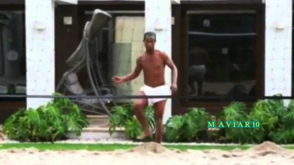Ronaldinho Freestyle Legend NEW skill shark