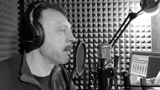Актёр Сергей Чонишвили читает аудиокнигу “Полли хочет крекер“, 2020 г, автор Олег Гладов. Фрагмент 3