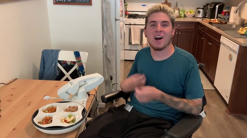 Quadriplegic tries OBI SELF FEEDING ROBOT ARM ( Must See