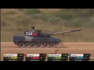 Танковый биатлон 2022. Китайский экипаж на полосе с российским.