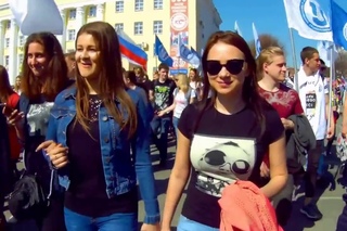 Студенты встретили Первомай