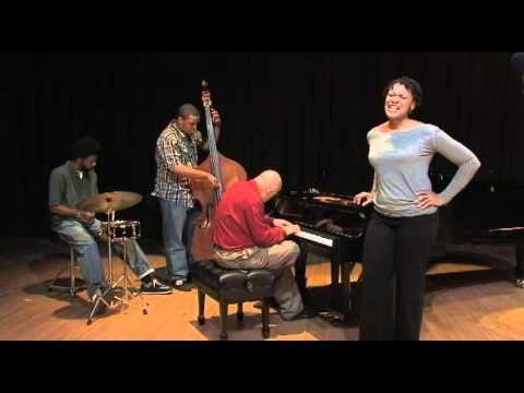 Vocal Jazz Online: The Blues: Centerpiece sung by Lenora Zenzalai