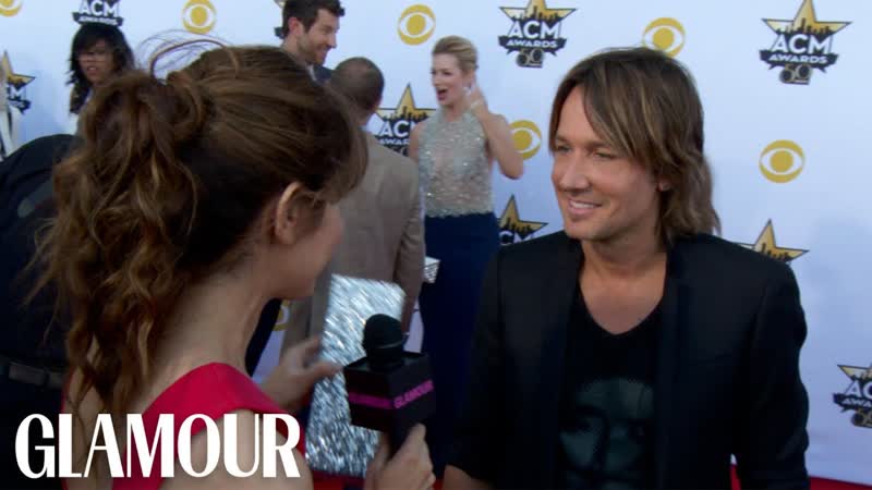 Country Music Stars Take Selfies at the ACM Awards
