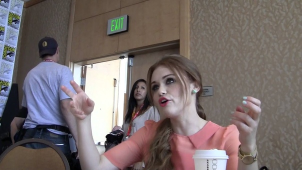 Holland Roden of Teen Wolf at Comic