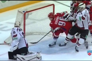 Первый гол Егора Коршкова в КХЛ / Yegor Korshkov scores his first KHL goal