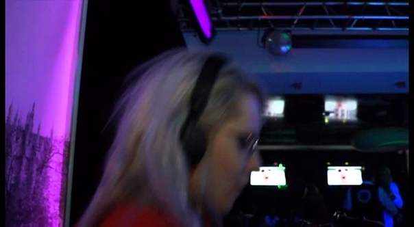 Dj Anna Sahara в клубе Red