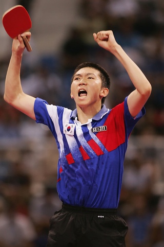 Рю сын мин настольный теннис. Рю сен мин олимпийский чемпион. Рю сын мин настольный теннис. Wang hao настольный теннис. Butterfly ryu seung min.
