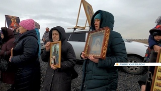В Ачинске прошел автомобильный крестный ход против коронавируса