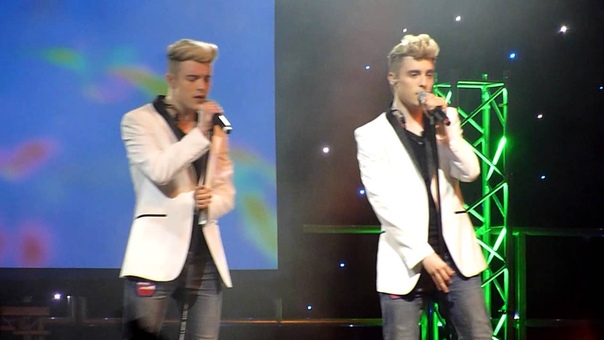 Jedward Singing Hero Cork 26, 7,