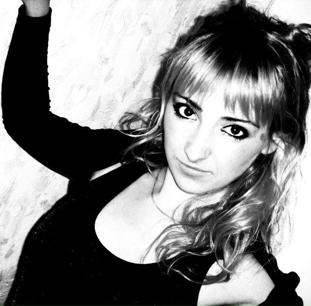 №16, Мария Пименова №16, Мария Пименова