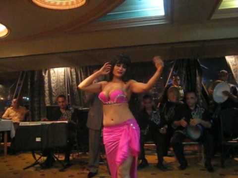 Nesma in Cairo, Egyptian Belly Dance Enta