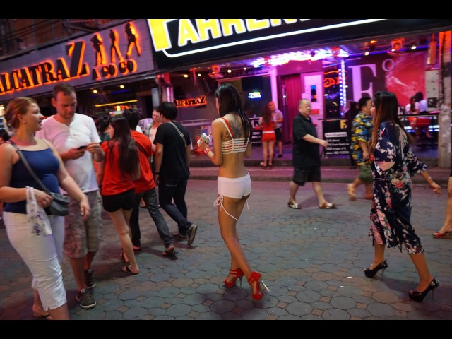 Transvestite clubs fukuoka japan