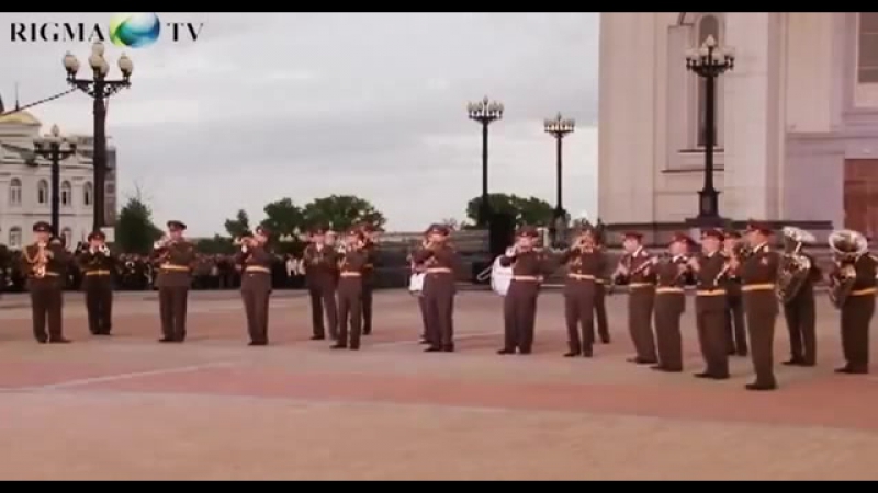 Russian army doing Gangnam Style to Bad