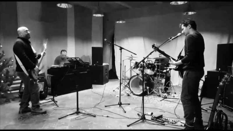 Castle feat The Shakemakers So Cold ( Live