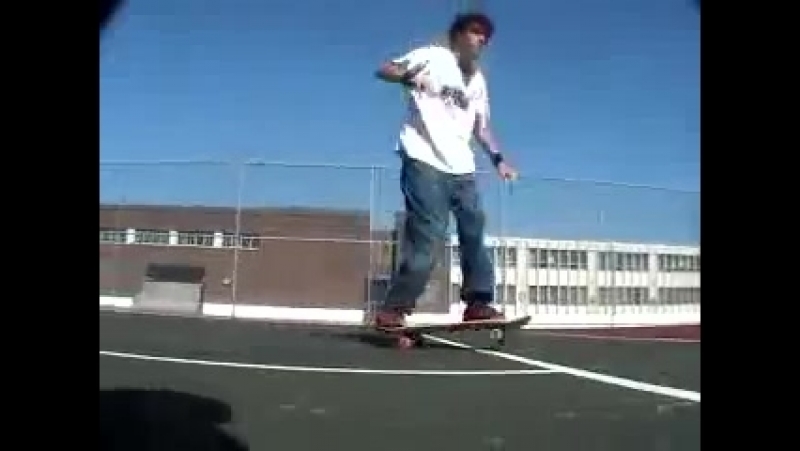 Freestyle skateboarding Frank