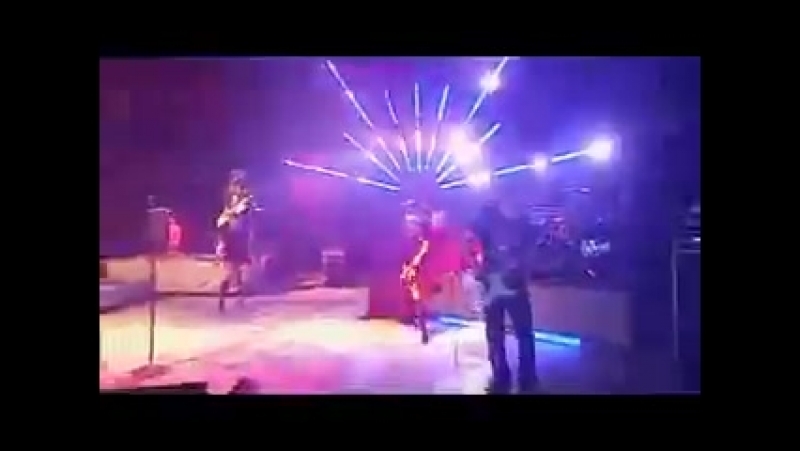 Goldfrapp Strict Machine ( Live Glastonbury