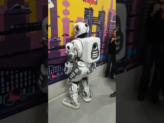 Робот Алёша обиделся