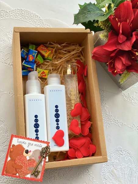 Подарочные наборы от эссенс. Эссенс подарок. Подарочный набор essence. Наборы эссенс духи. Эссенс подарок.