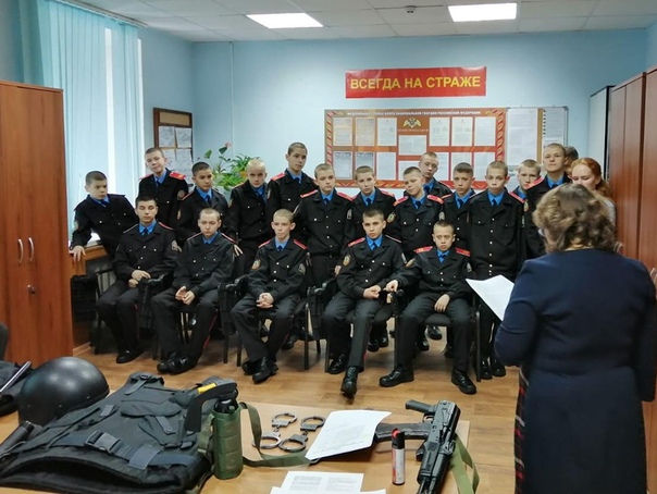 В Томской области прошли уроки мужества для учащихся, посвященные 76-летию снятия блокады Ленинграда, изображение №1