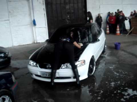 White Opel Vectra B
