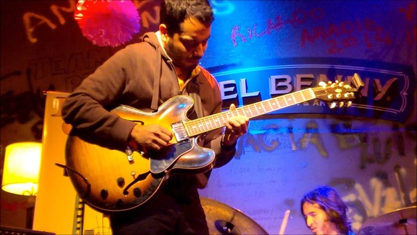 Jazz Guitar Club con Lucas Yonemoto y Carlos Campos Nothing Personal en El