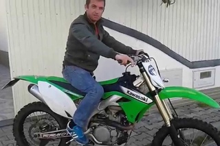 kawasaki KX 450 fi wheelie