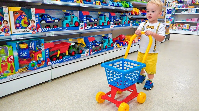 Chris and mom doing shopping in Toy