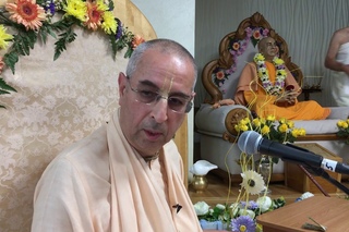 Niranjana Swami – Day 1 at the Holy Name festival in Minsk, Belarus – 6-Jul-2017